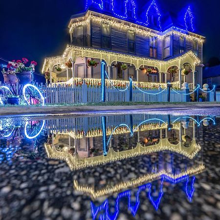 פלטקה Grand Gables Inn מראה חיצוני תמונה