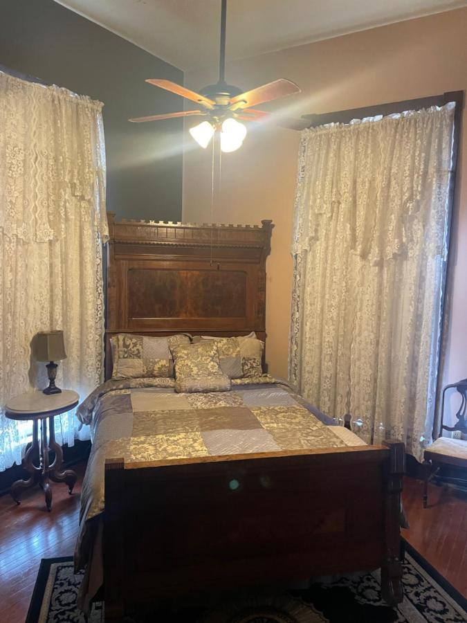 פלטקה Grand Gables Inn מראה חיצוני תמונה