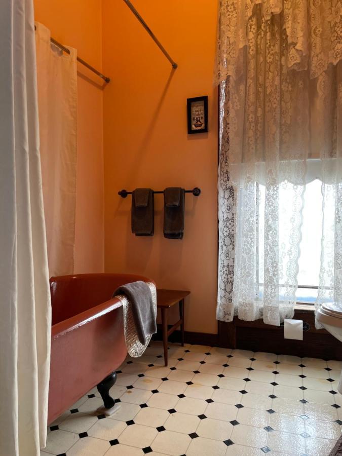 פלטקה Grand Gables Inn מראה חיצוני תמונה