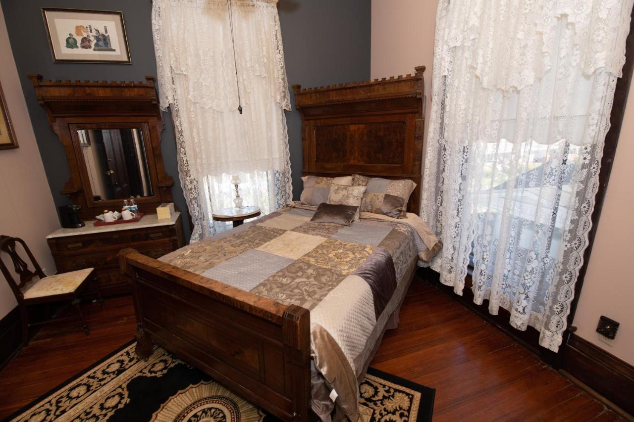 פלטקה Grand Gables Inn מראה חיצוני תמונה