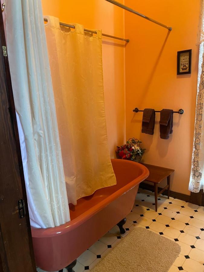 פלטקה Grand Gables Inn מראה חיצוני תמונה