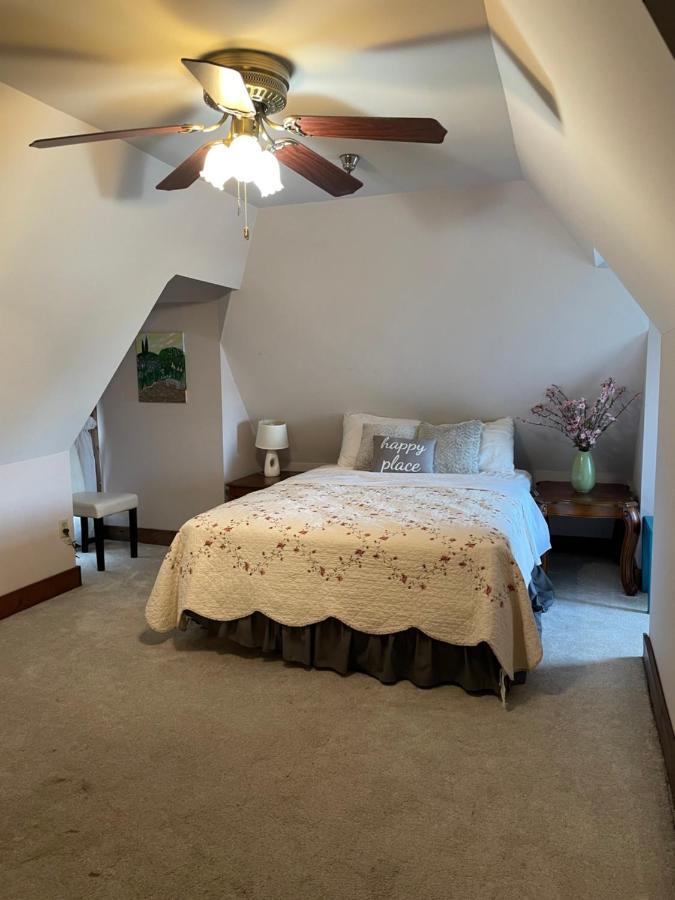 פלטקה Grand Gables Inn מראה חיצוני תמונה